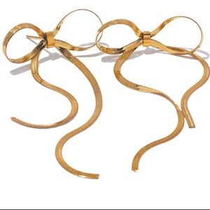 Medium Ribbon Earrings